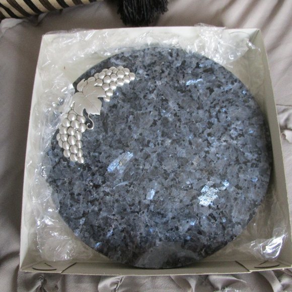 NIB granite charcuterie platter - Picture 5 of 5